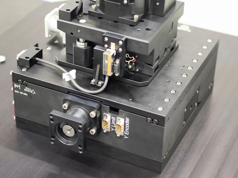 PM XY positioning stage with NBK components